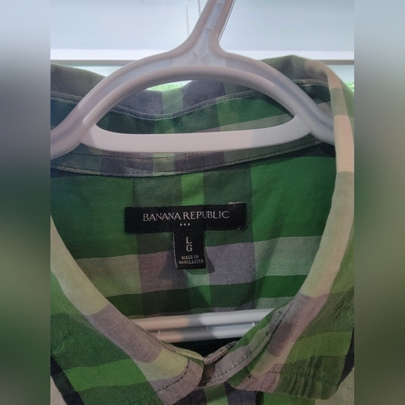 Banana Republic button down casual green plaid shirt - Picture 2 of 4